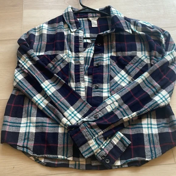 Cropped Flannel - Picture 5 of 13